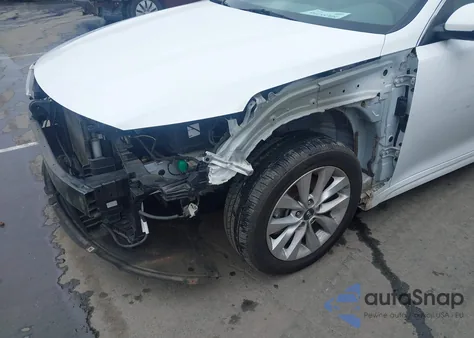 2016 Kia Optima Ex z USA, uszkodzony, nr VIN 5XXGU4L39GG080021